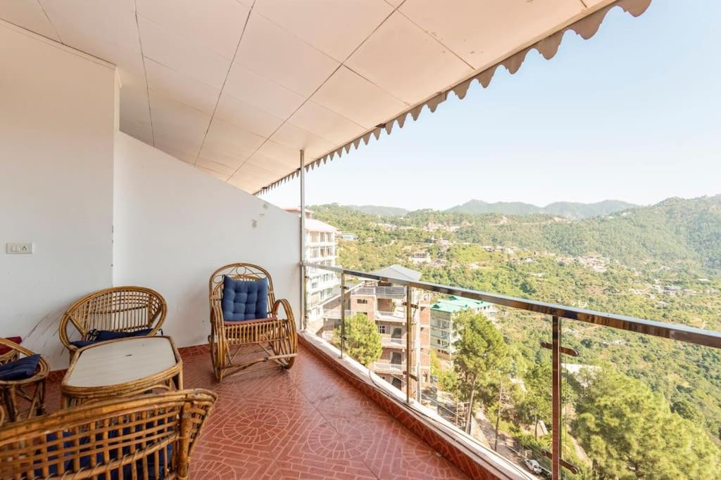 Kasauli Edge Apt With Balcony Εξωτερικό φωτογραφία