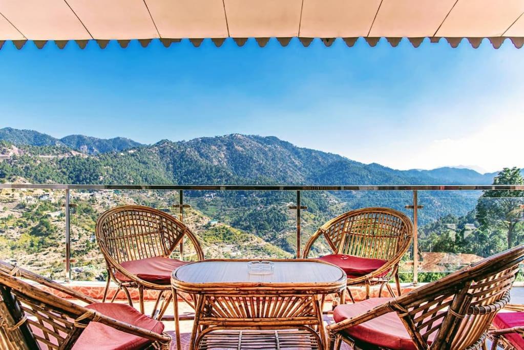 Kasauli Edge Apt With Balcony Εξωτερικό φωτογραφία