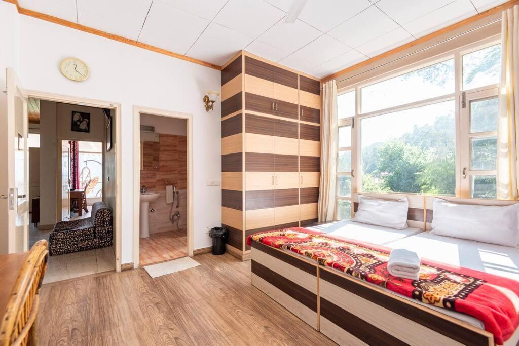 Kasauli Edge Apt With Balcony Εξωτερικό φωτογραφία