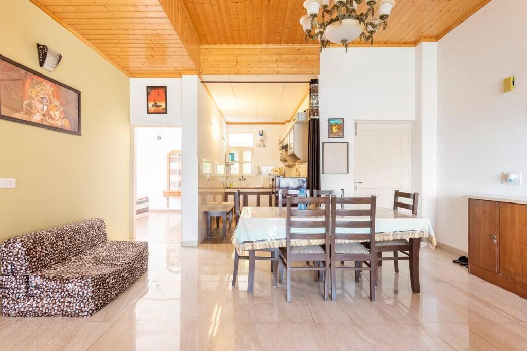 Kasauli Edge Apt With Balcony Εξωτερικό φωτογραφία